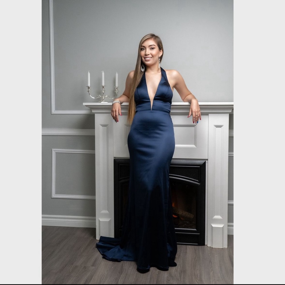 Sherri hill dress size 6